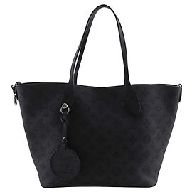Louis Vuitton Black Monogram Mahina Blossom MM