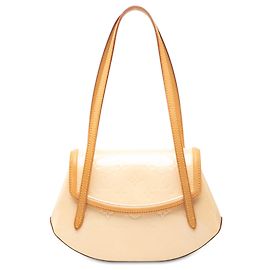 Louis Vuitton White Monogram Vernis Biscayne Bay PM