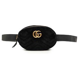 Gucci GG Marmont Gürteltasche aus gestepptem schwarzem Samt