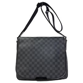 Louis Vuitton N58029 Daniel MM Shoulder Bag