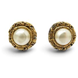 VINTAGE CHANEL RUNDE PERLENOHRRINGE 1970 AUS GOLDFARBENEM METALL