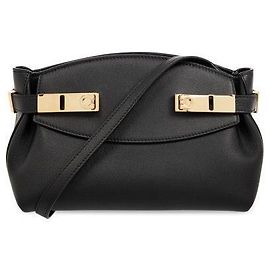 Salvatore Ferragamo Gold Logo Hug Soft Clutch Crossbody Bag Schwarz