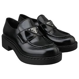 Prada Mocassins em couro escovado para mulher Preto