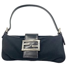 Borsa a mano Fendi in nylon nero