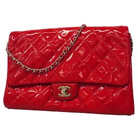 Bolso de hombro Chanel Matelassé con cadena