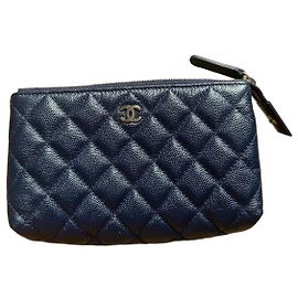 Chanel Pochette Matelassé in Pelle Blu Navy