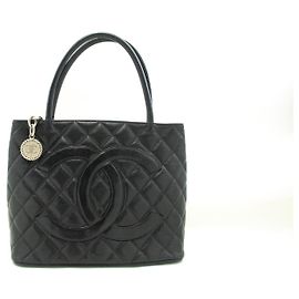 Borsa Chanel Medallion Tote Quilted Caviar