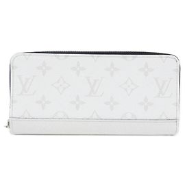 Louis Vuitton Taiga Rama Zippy Wallet