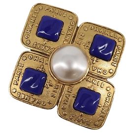 Broche CHANEL Metal Tom Dourado CC Auth bs37051M