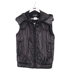 Chaqueta Chanel negra de sintético