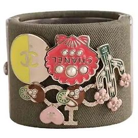 Pulsera Chanel de acero caqui
