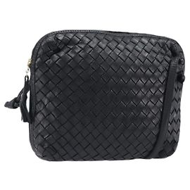 Borsa a tracolla BOTTEGA VENETA INTRECCIATO in pelle nera autentica BA15399