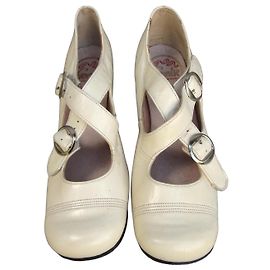 Autre Marque Gevrise Scarpe Mary Jane Vintage in Pelle Crema