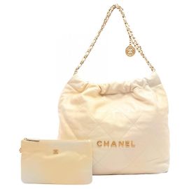 Borsa a tracolla Chanel Matelassé 22 Large