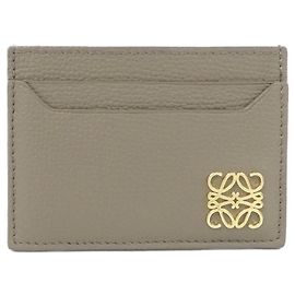 Tarjetero de piel marrón Loewe