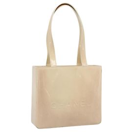 CHANEL Tote Bag Cuero charol Ivory Gold CC