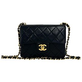 Borsa a tracolla Chanel Matelassé Coco Mark in pelle di agnello