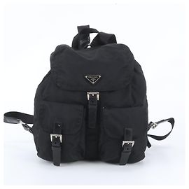 Zaino Prada in nylon Tessuto con logo triangolare in pelle
