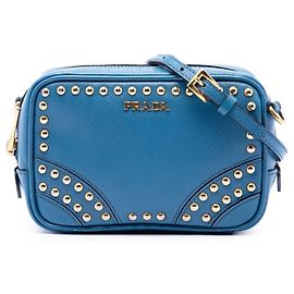 Sac Camera Prada en Saffiano bleu clouté