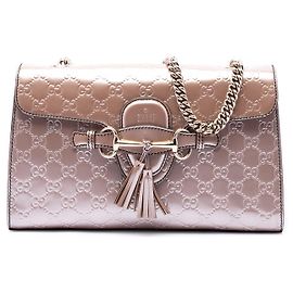 Borsa a tracolla Gucci Emily Medium Guccissima in vernice rosa