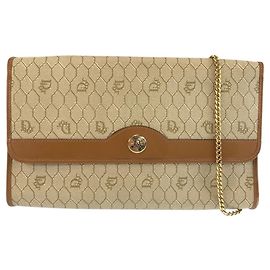 Borsa a tracolla Christian Dior Honeycomb Beige con dettagli dorati e catena