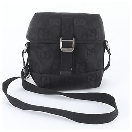 Borsa a tracolla Gucci Off the Grid in nylon GG