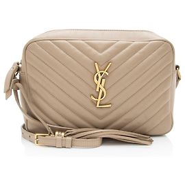 Borsa Lou Camera Bag in pelle di vitello matelassé con monogramma Saint Laurent