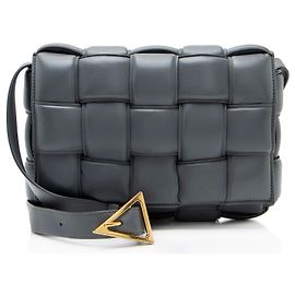 Bolsa Tiracolo Cassette em Couro acolchoado Bottega Veneta