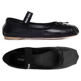 Miu Miu Ballerinas aus Leder Schwarz XUU