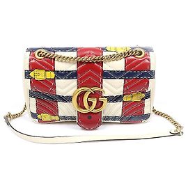 Gucci Borsa a tracolla Medium Chain GG Marmont in matelassé chevron bianco trompe-l'œil