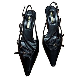 Miu Miu Slingback-Sandalen aus schwarzem Leder 37