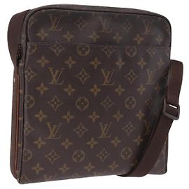 LOUIS VUITTON Monogram Trotteur Bobourg Shoulder Bag M97037 LV Auth 199812