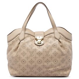 Sac à main Louis Vuitton Monogram Mahina Cirrus PM Beige