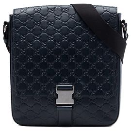 Gucci Guccissima Schultertasche mit Klappe in Blau