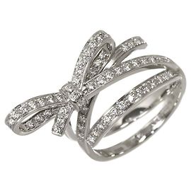 Anillo Chanel Ruban de Diamond Band Ring en oro blanco 18K