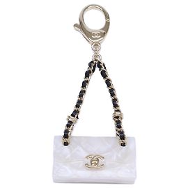 Charm per borsa Chanel placcato oro bianco