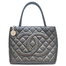 Chanel Tote Bag aus schwarzem Kaviarleder