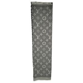 Louis Vuitton Monogram Schal mit Fransen aus grauer Seide