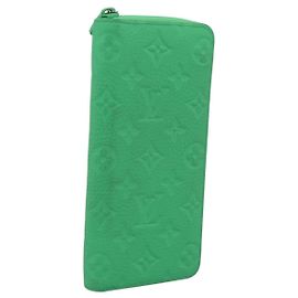 LOUIS VUITTON Taurillon Clemence Zippy Wallet Vertical Green M81549 Auth 198868M