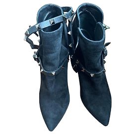 Valentino Garavani Botines Rockstud en ante negro