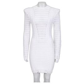 Robe moulante en maille perforée blanche Balmain avec fermeture éclair dorée Taille 36/ S Occasion
