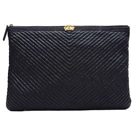 Chanel Bolsa de Mão Boy Chevron Gold Large Pouch Series