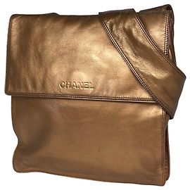 Borsa a tracolla Chanel in pelle bronzo