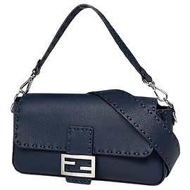 Fendi Selleria Mamma Bucket 2-Way Lederhandtasche