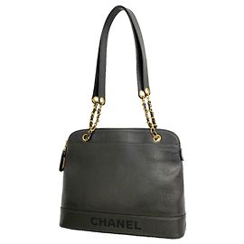 Bolso Tote Chanel de piel de becerro granulada negra