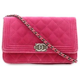 Portafoglio con catena Chanel Boy