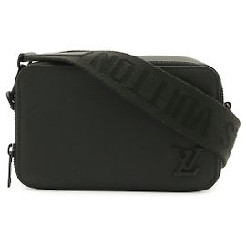Louis Vuitton Alpha Wearable Wallet