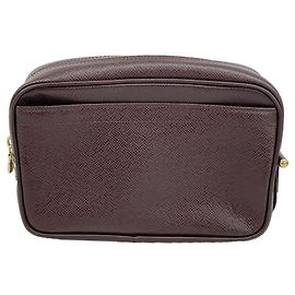 Borsa a pochette Louis Vuitton Taiga Kalga