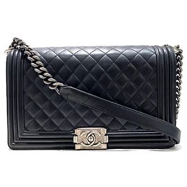 Chanel Schultertasche mit großer Kette