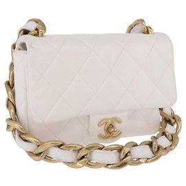 Borsa a tracolla CHANEL Matelasse con catena in pelle bianca e dettagli dorati CC Auth 202072SAM
